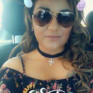 Meet your Posher, Janeth